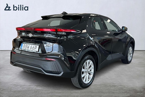 Toyota C-HR 19 of 21