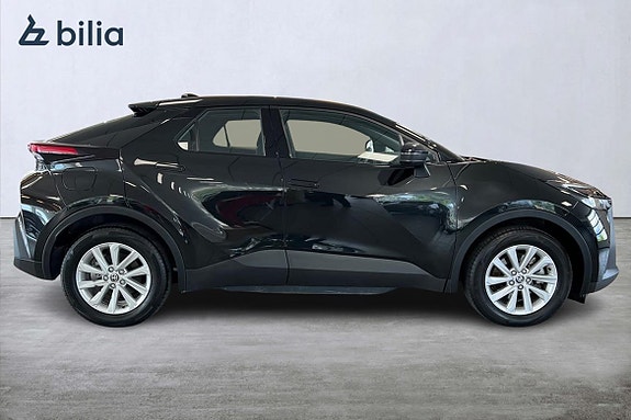 Toyota C-HR 18 of 21