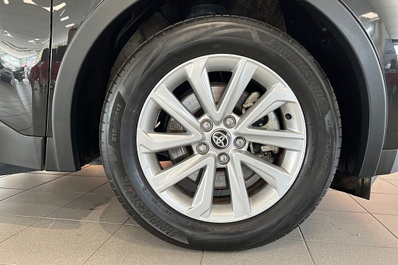 Toyota C-HR 17 of 21