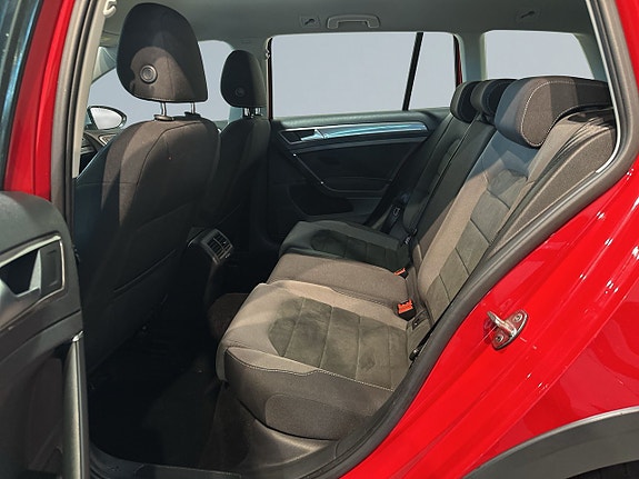 Volkswagen Golf Alltrack 13 of 22