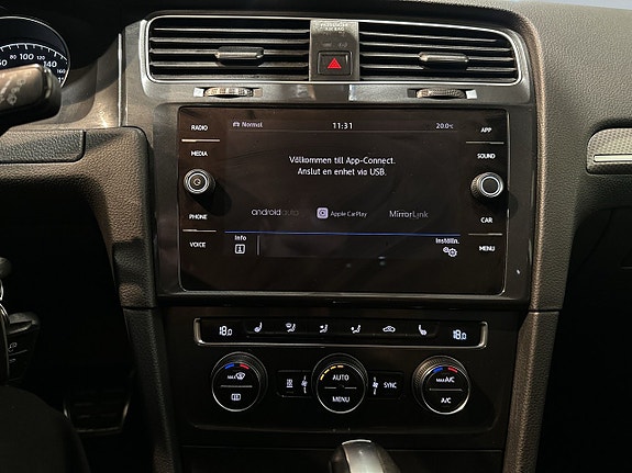 Volkswagen Golf Alltrack 15 of 22