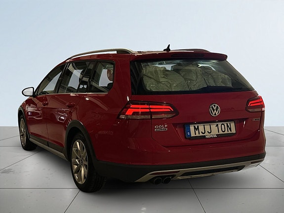 Volkswagen Golf Alltrack 5 of 5