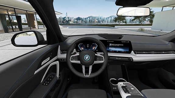 BMW iX1 12 of 13