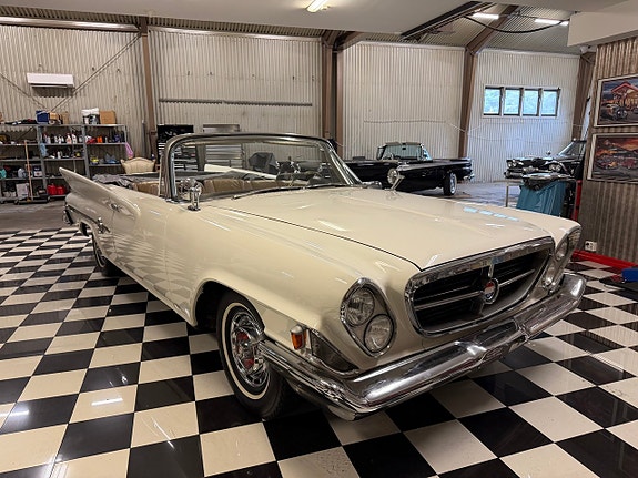 Chrysler 300 7 of 28