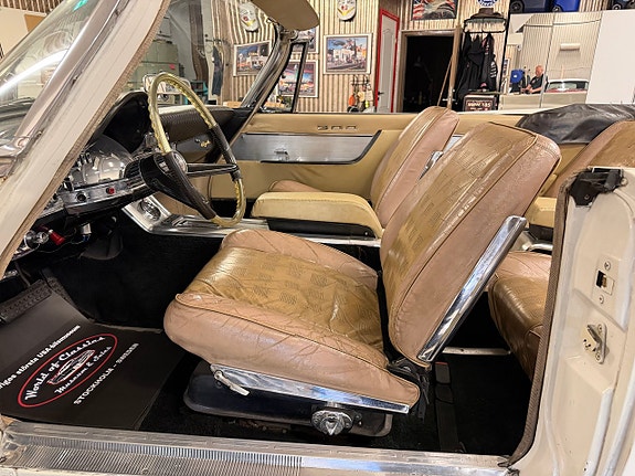Chrysler 300 10 of 28