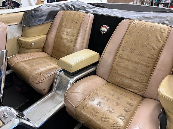 Chrysler 300 16 of 28