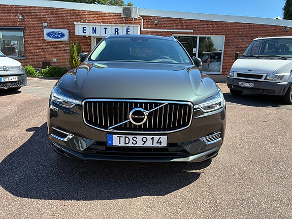 Volvo XC60 2 of 5