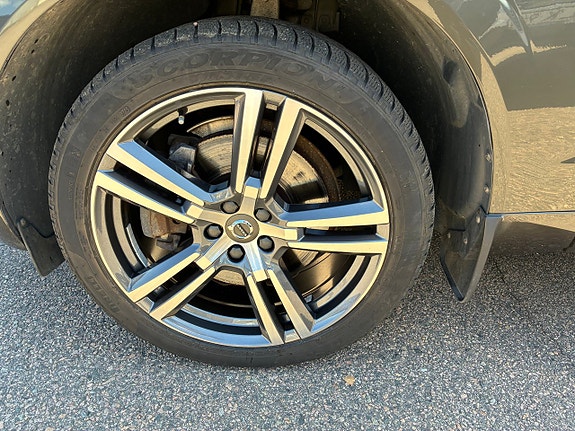 Volvo XC60 14 of 16