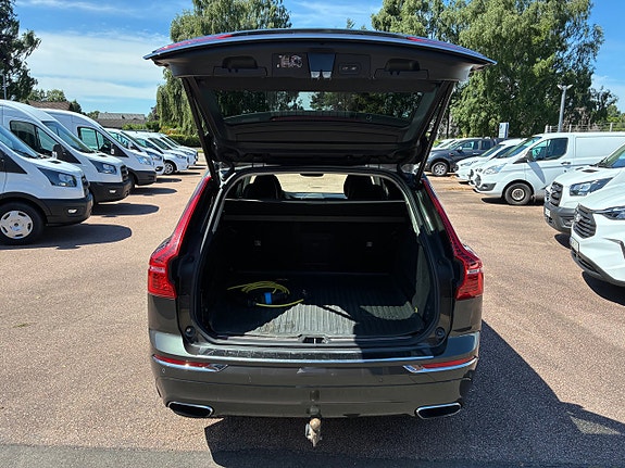 Volvo XC60 7 of 16
