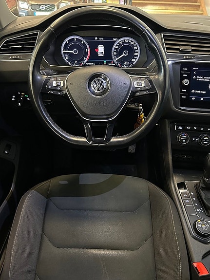 Volkswagen Tiguan 14 of 30