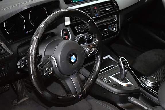 BMW M140i 8 of 24