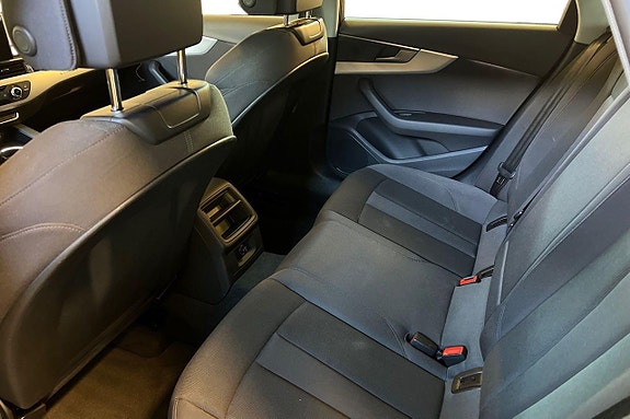 Audi A4 12 of 23