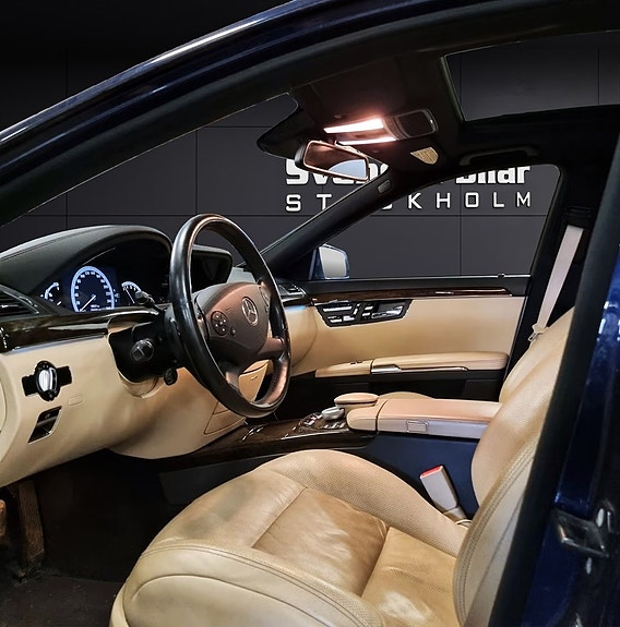 Mercedes-Benz S500 4 of 16