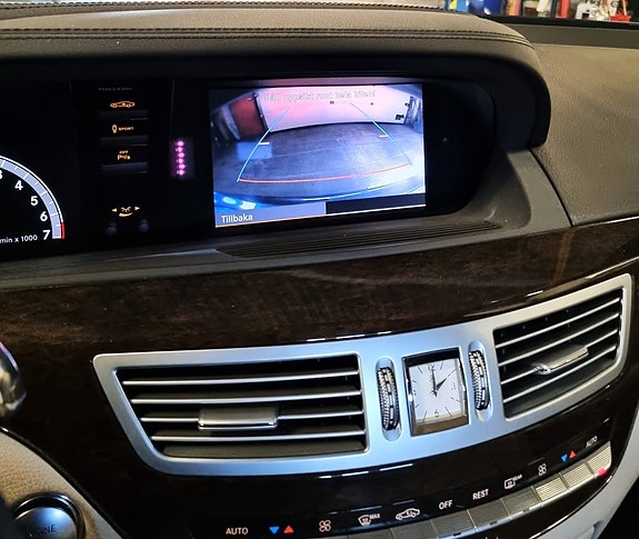 Mercedes-Benz S500 9 of 16