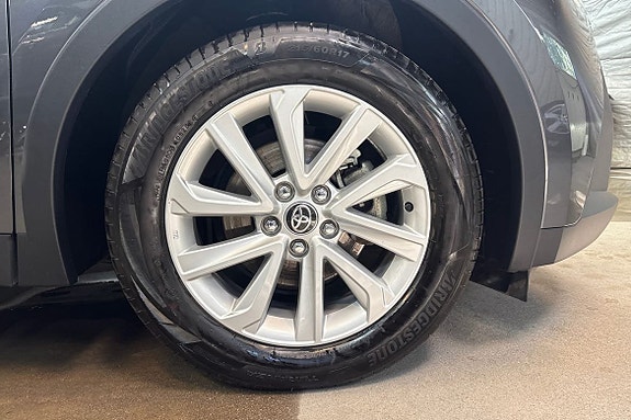 Toyota C-HR 16 of 20