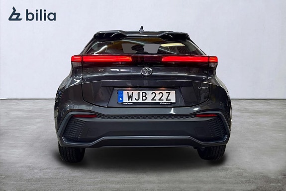Toyota C-HR 4 of 20