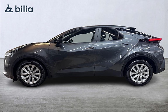 Toyota C-HR 3 of 20