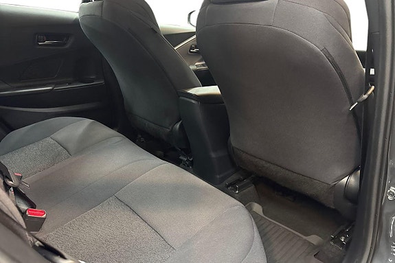 Toyota C-HR 8 of 20