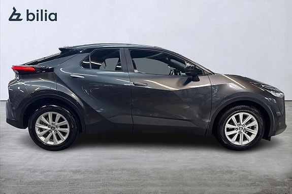 Toyota C-HR 17 of 20