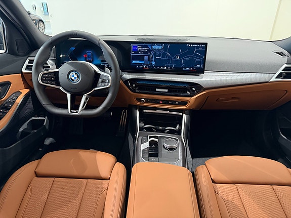 BMW 330e 6 of 9
