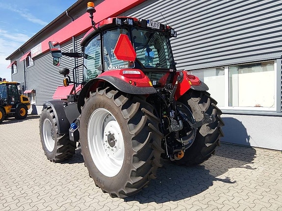 Case IH Farmall 120C 7 of 9
