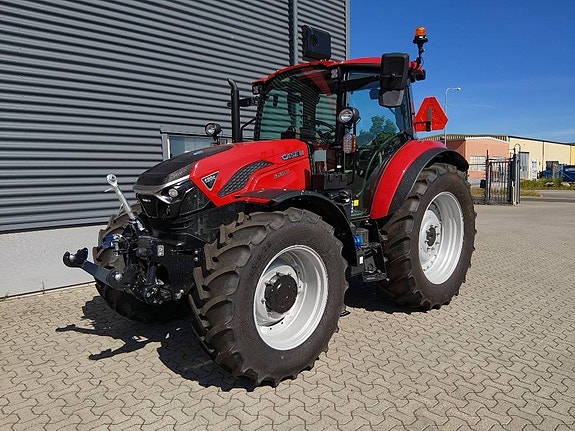 Case IH Farmall 120C 4 of 5