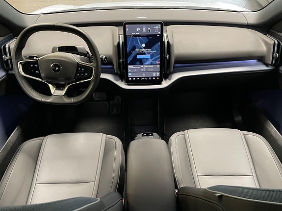 Volvo EX30 13 of 20