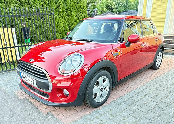 MINI One 2 of 5