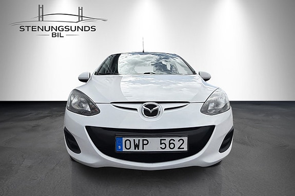 Mazda 2 7 of 19