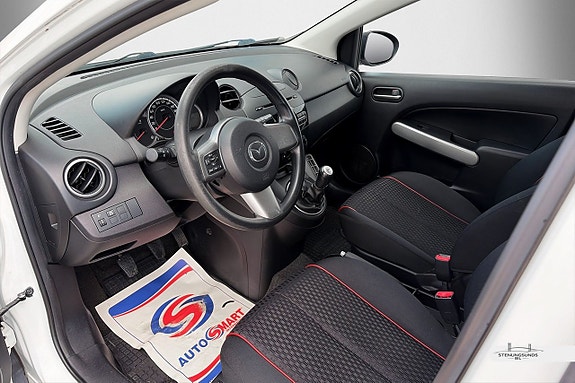 Mazda 2 8 of 19