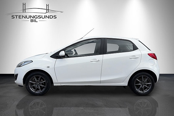 Mazda 2 2 of 19