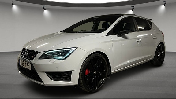 Seat Leon 2 of 5