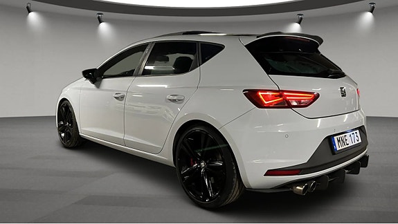 Seat Leon 3 of 5