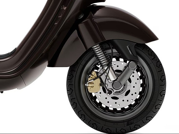 Vespa 946 Horse Beställningsvara 11 of 13