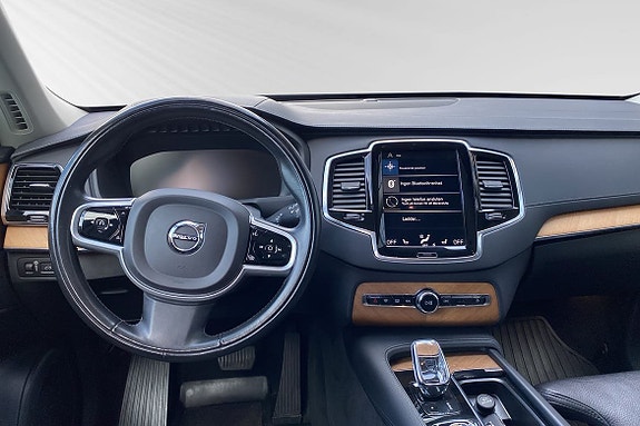 Volvo XC90 9 of 29