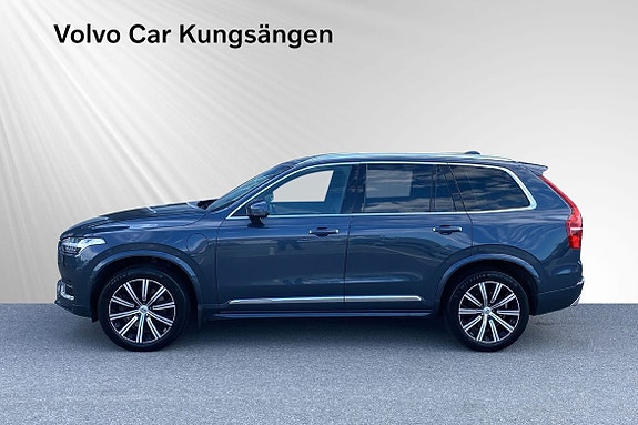 Volvo XC90 3 of 29