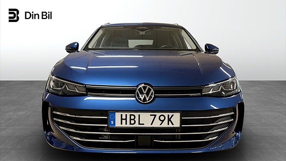 Volkswagen Passat 4 of 15