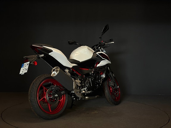 Kawasaki Z500 SE 5 of 5