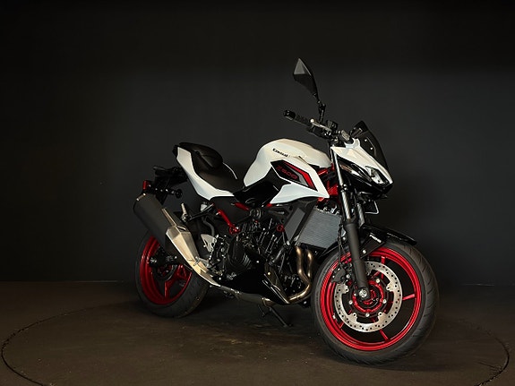 Kawasaki Z500 SE 3 of 5