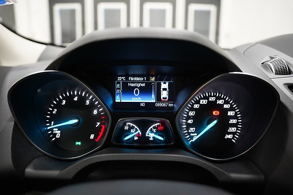 Ford Kuga 12 of 22