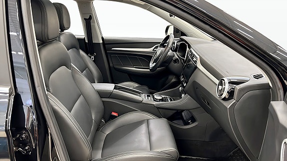 MG ZS 3 of 5