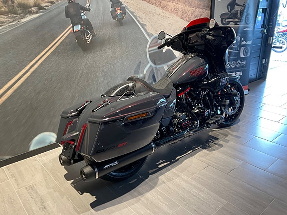 Harley-Davidson CVO StreetGlide ST 121 High Output omgående leverans 2 of 13