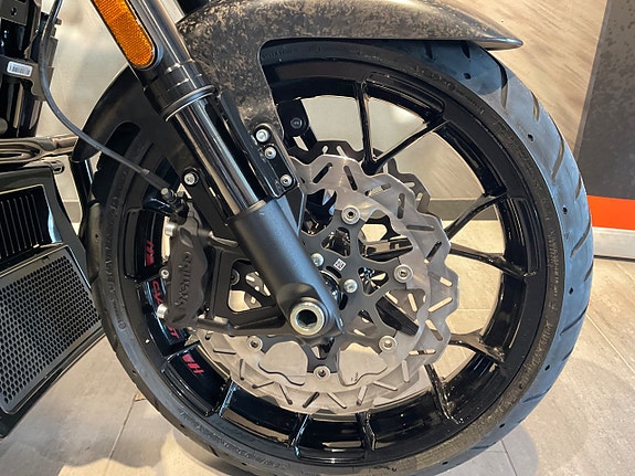 Harley-Davidson CVO StreetGlide ST 121 High Output omgående leverans 8 of 13