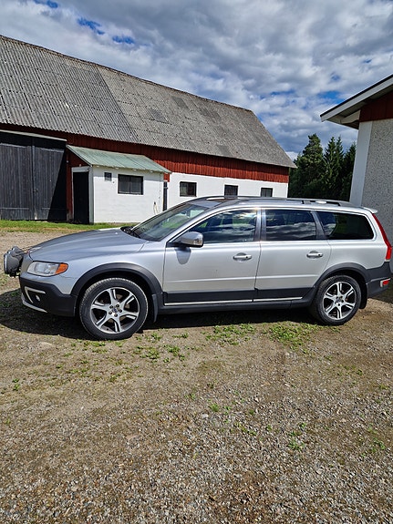 Volvo XC70 4 of 5
