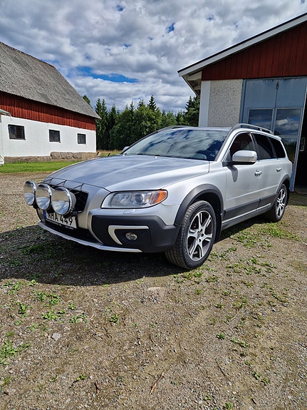 Volvo XC70 3 of 5