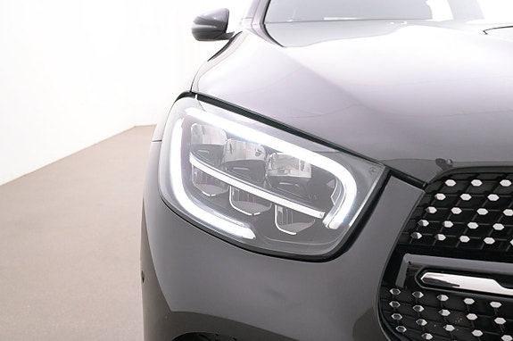 Mercedes-Benz GLC300 e 25 of 27