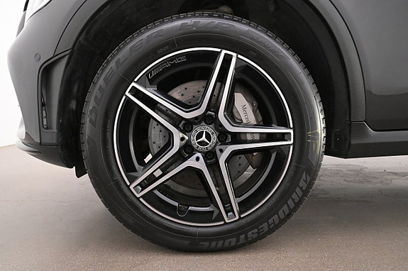 Mercedes-Benz GLC300 e 27 of 27