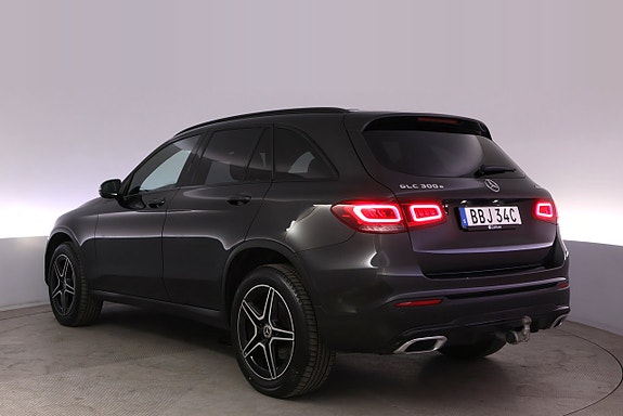 Mercedes-Benz GLC300 e 4 of 5