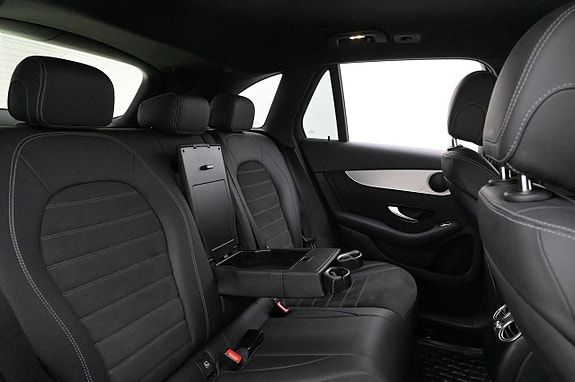 Mercedes-Benz GLC300 e 20 of 27