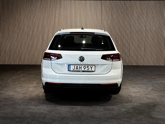 Volkswagen Passat 5 of 5
